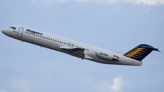 Fokker 100 (VH-XKM)