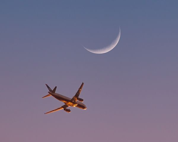 Airbus A320 (AWE184) - Waxing Moon and Cactus 184 headed West