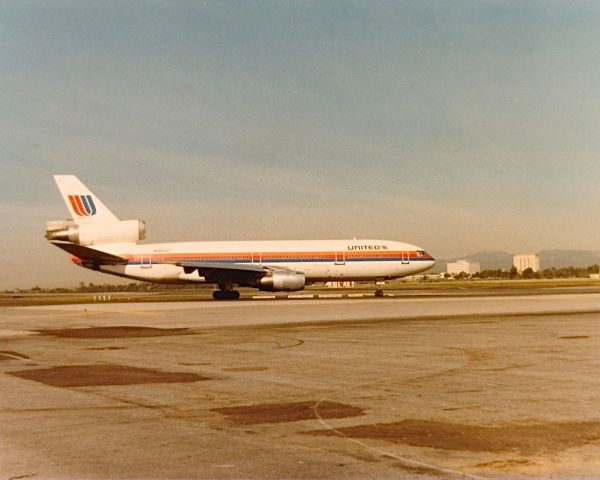 McDonnell Douglas DC-10 (N1902U) - United Airlines DC-10 departing KLAX spring 1977