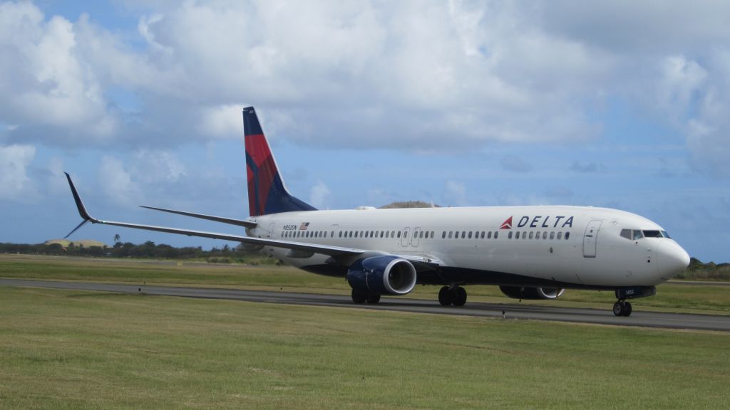 Boeing 737-900 (N852DN)