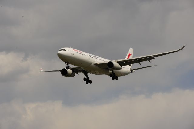 Airbus A330-300 (B-6085)