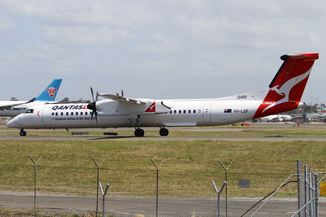 de Havilland Dash 8-400 (VH-LQF)