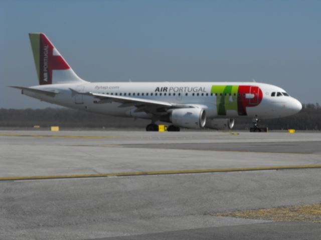 Airbus A319 (CS-TTN)