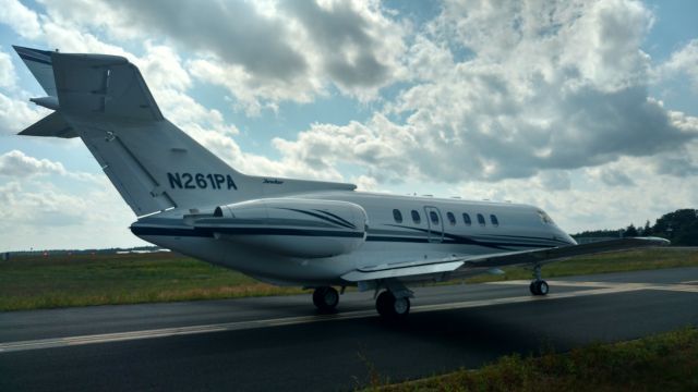 Hawker 1000 (N261PA)