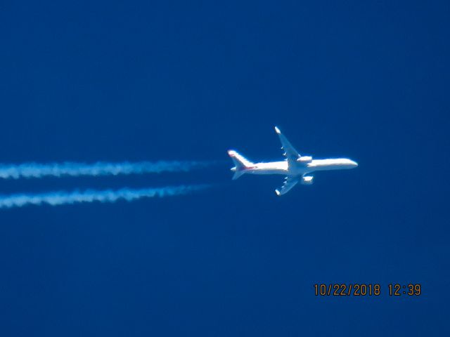 Boeing 757-200 (N207UW)