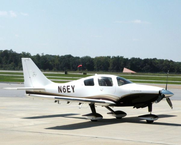 Cessna 350 (N6EY)