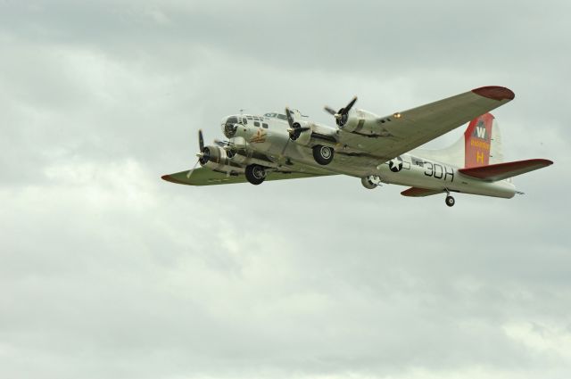 Boeing B-17 Flying Fortress (21-0256) - Departing Logan, Utah on June 4, 2010