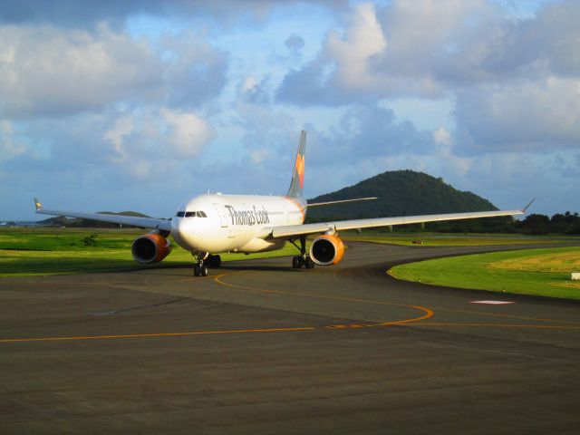 Airbus A330-200 (G-TCXC)