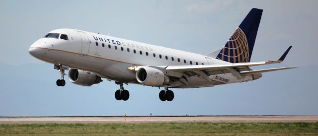 Embraer 170/175 (N856RW) - Landing on 16L.