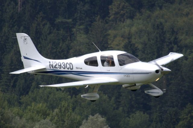 Cirrus SR-20 (N293CD)