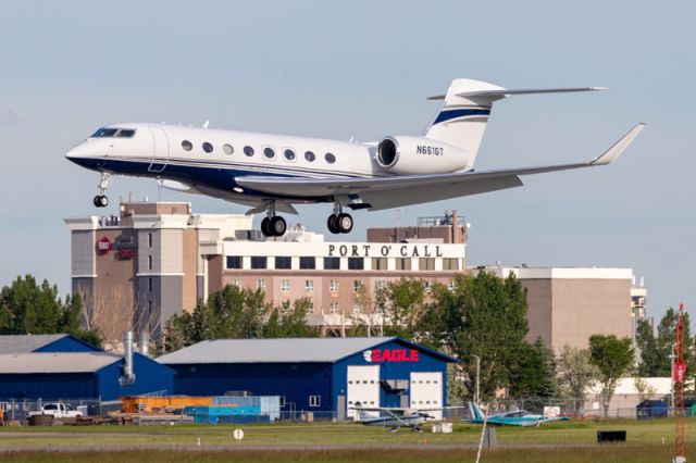 Gulfstream Aerospace Gulfstream G650 (N661GT) - On final for 35L in YYC from SJC.