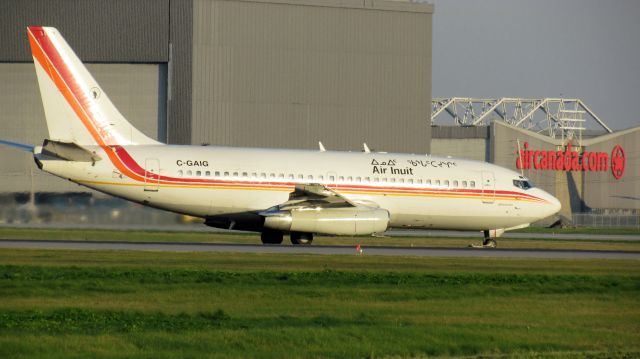 Boeing 737-200 (C-GAIG)