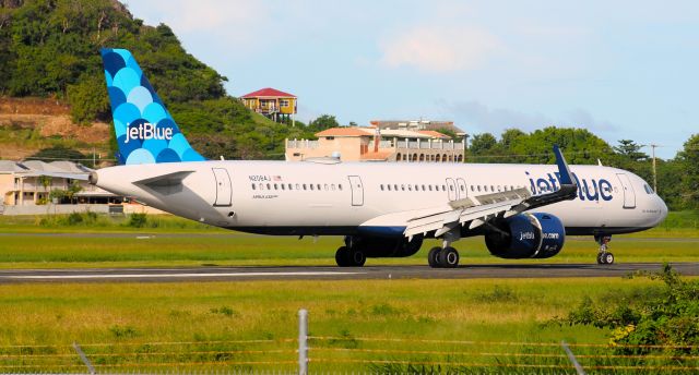 Airbus A321neo (N2084J)