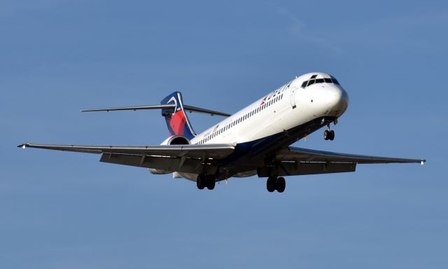 Boeing 717-200 (N915AT)