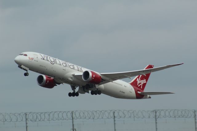 Boeing 787-9 Dreamliner (G-VOWS) - A Virgin Atlantic B787-9 taking off from LHR, on runway 27L.br /br /Location: Heathrow T5 spotting point.br /Date: 12.10.22 (dd/mm/yy).