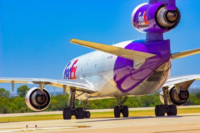 Boeing MD-11 (N576FE)