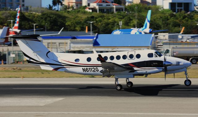 Beechcraft Super King Air 300 (N6112G)