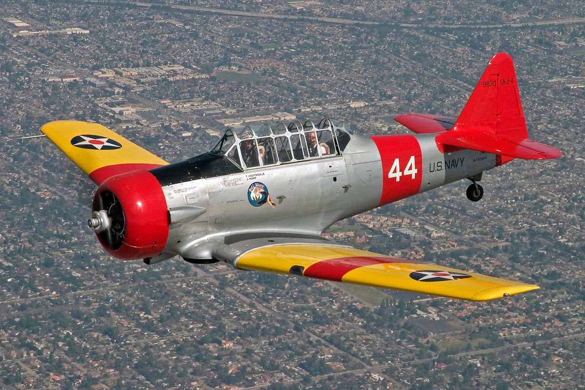 N75964 — - A really pretty North American SNJ-4 Texan in flight above the San Fernando valley in southern CA.