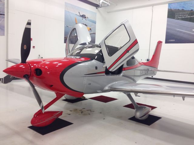 Cirrus SR-22 (N963AR) - Delivery at Cirrus