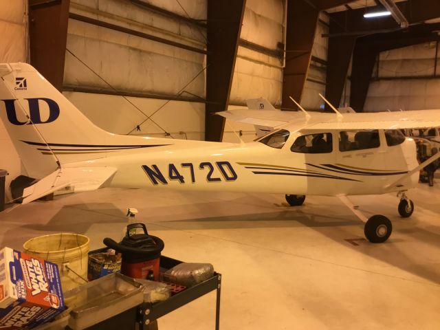 Cessna Skyhawk (N472D) - University of Dubuque Aviation 2017 model Cessna 172SP