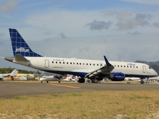 Embraer ERJ-190 (N178JB)