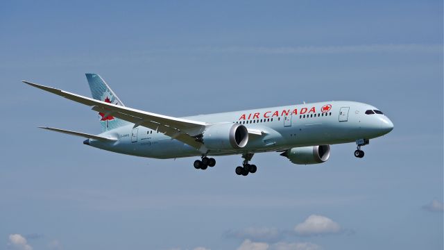 Boeing 787-8 (C-GHPQ) - BOE610 on final to Rwy 16R to complete a flight test on 5/7/14. (LN:160 / cn 35257).