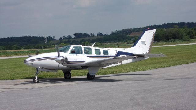 Beechcraft Baron (58) (N46DM)