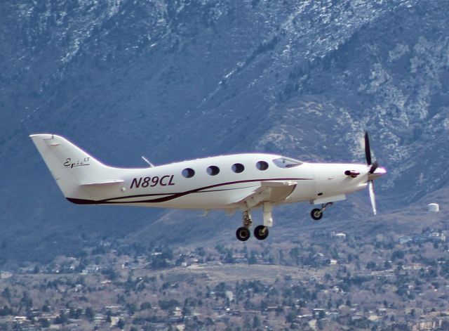 Epic Aircraft LT (N89CL) - 2006 Epic LT S/N 3 departs South Valley Regional Airport (KU42)