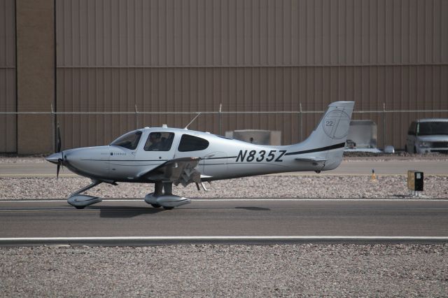 Cirrus SR-22 (N835Z)
