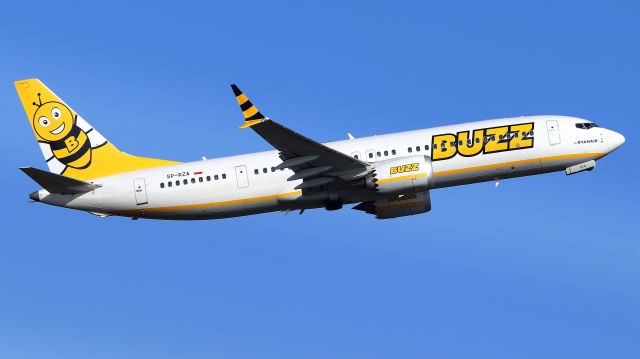 Boeing 737-800 (SP-RZA)