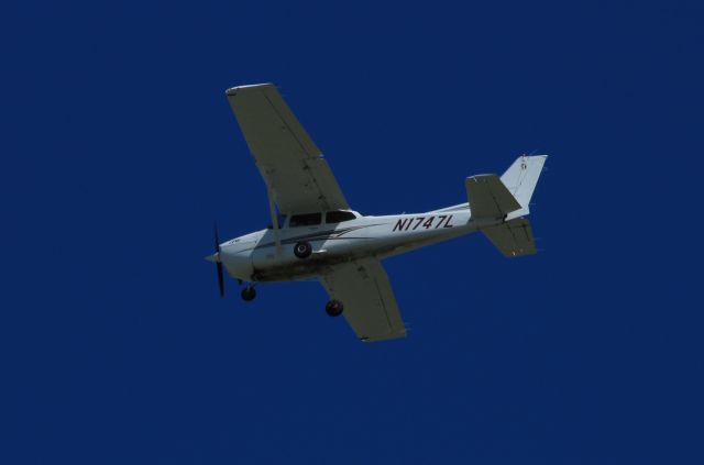 Cessna Skyhawk (N1747L)