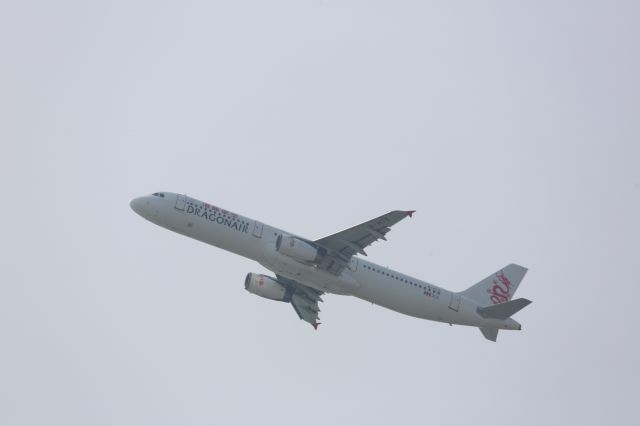 Airbus A321 (B-HTE)