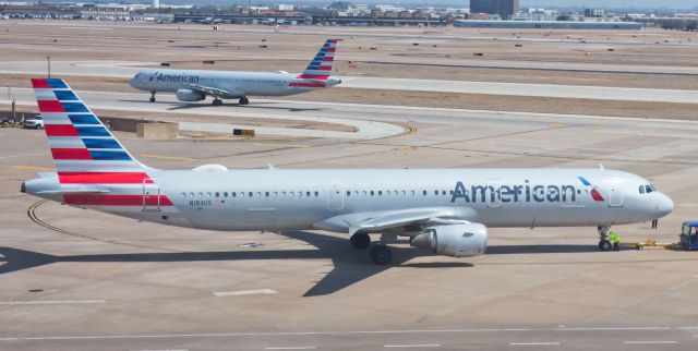 Airbus A321 (N184US)