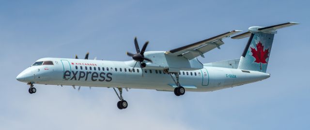 de Havilland Dash 8-400 (C-GGOK)