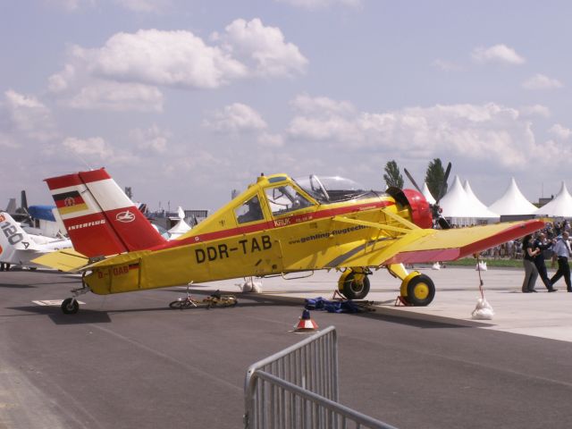 D-FOAB — - Ein Fliegender Traktor, fotografiert am 11.06.2010 auf der ILA am Airport SXF. Die Maschine wurde 1994 wieder zugelassen und ist seitdem auf Ausstellungen und Vorführungen unterwegs. Früher trug sie die Reg DDR-TAB.