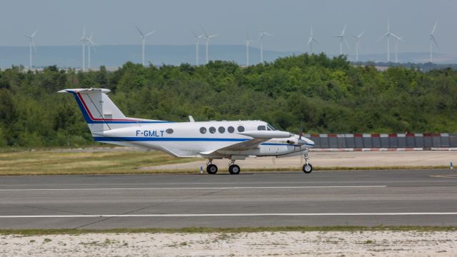Beechcraft Super King Air 200 (F-GMLT)