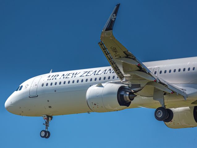 Airbus A321neo (ZK-NNG)