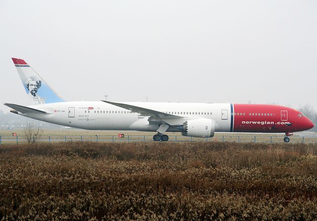 Boeing 787-9 Dreamliner (OE-LNP) - 18DEC21 parked @EPWA