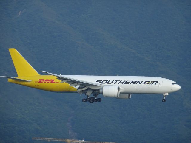 BOEING 777-200LR (N775SA)