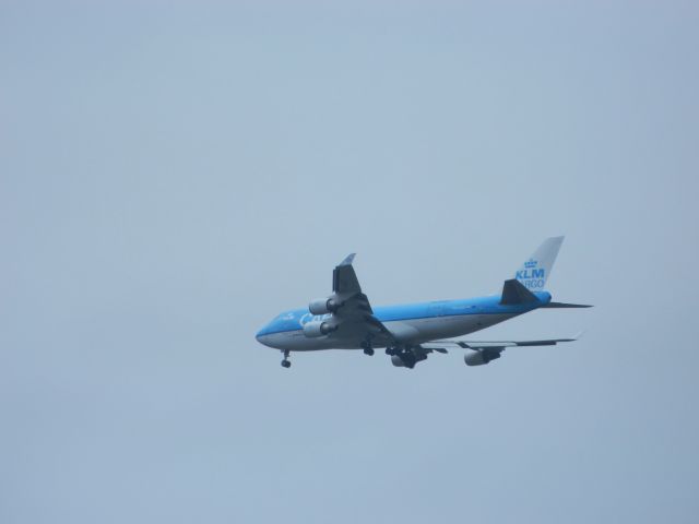 Boeing 747-400 (PH-CKD) - Over Amsterdam