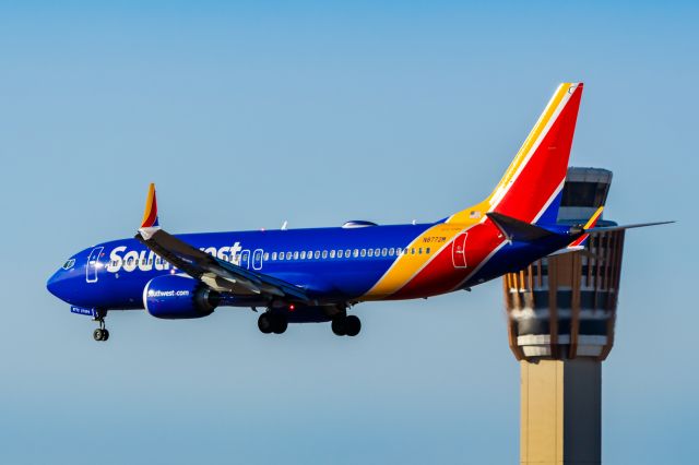 Boeing 737 MAX 8 (N8772M) - A Southwest Airlines 737 MAX 8 landing at PHX on 2/5/23. Taken with a Canon R7 and Tamron 70-200 G2 lens.