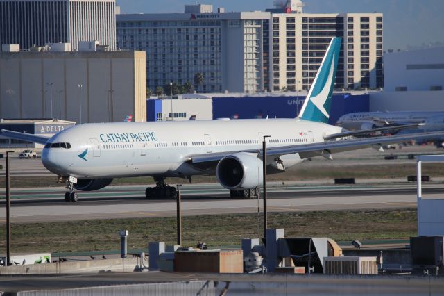 BOEING 777-300ER (B-KPZ)