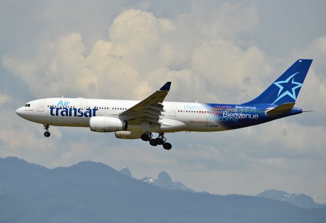 Airbus A330-200 (C-GTSN)