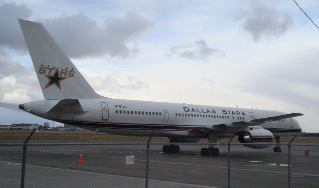 Boeing 757-200 (N757SS) - The Dallas Stars private Boeing 757