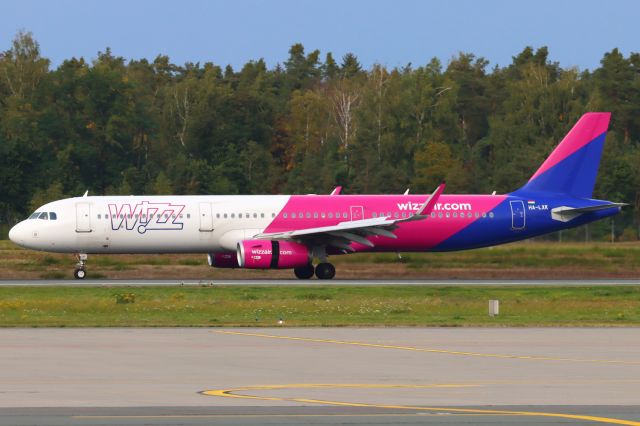 Airbus A321 (HA-LXK)