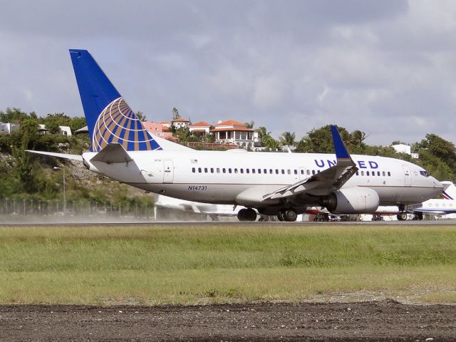 Boeing 737-700 (N14731)