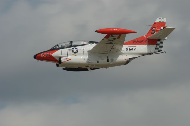 — — - T-2 Buckeye Fly-By at Oshkosh 2009