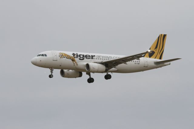 Airbus A320 (VH-VNF)