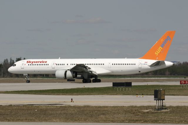 Boeing 757-200 (C-GMYH) - April 17, 2006 - landed at London Airport 