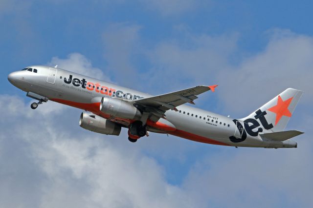 Airbus A320 (VH-VGT)